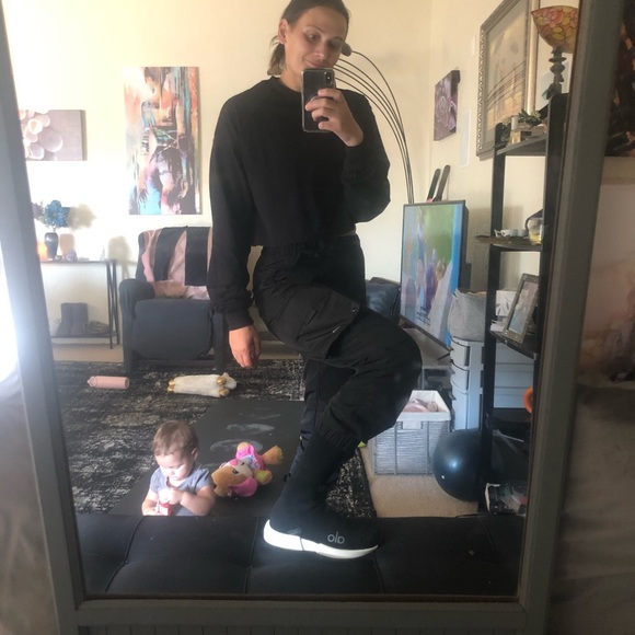 Meet your Posher, Jj - Picture 2 of 9